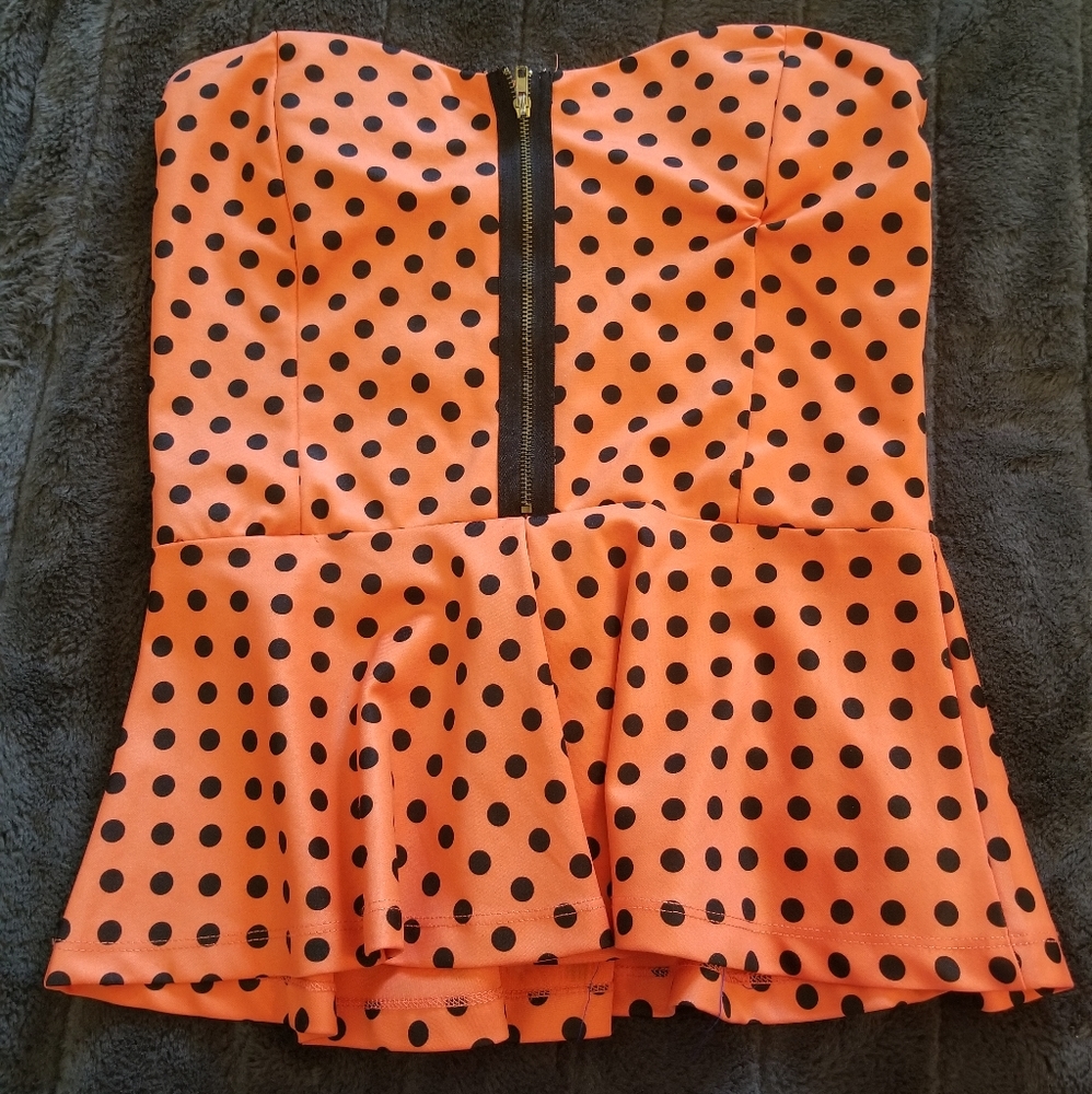 Peblum halter top
